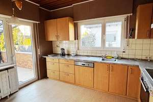 Großzügiges 3-Parteienhaus in angenehmer zentraler Wohnlage von Pfungstadt – Die vollständige Adresse der Immobilie erhältst du vom Anbieter., 64319 Pfungstadt – Vorschaubild 7