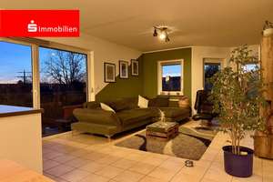 Gepflegte 4 Zi.-Wohnung mit Balkon und Carport-Stellplatz in guter Wohnlage!