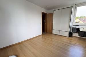 Top-Anbindung & Teilmöbliert: Helle 80 m² Wohnung mit 2 Balkonen und Tiefgarage – Osterbronnstraße 12A, 70565 Rohr, Stuttgart – Vorschaubild 4