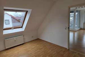 2 Zimmer DG-Wohnung mit Balkon und PKW Stellplatz in Rheinnähe – Heinrich-Klein-Str. 16, 51143 Langel, Köln – Vorschaubild 2