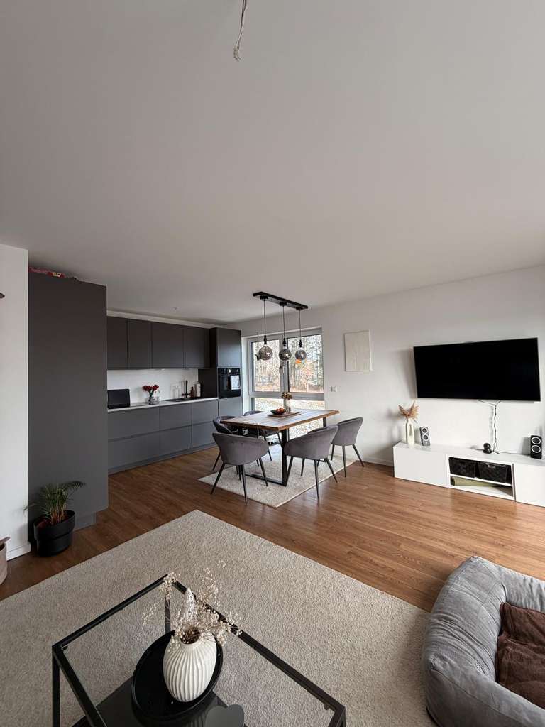 Immobilie in Weichs - Elegante 3-Zimmer-Wohnung mit Balkon im 2. OG in Weichs - Bild 2