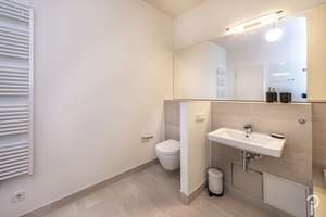 Wohnen in hochwertigem Ambiente mit internationalem Flair.
Möblierte 2 Zimmer-Dachterrassen-Wohnung – Die vollständige Adresse der Immobilie erhältst du vom Anbieter., 40549 Heerdt, Düsseldorf – Vorschaubild 17