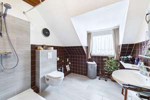 Einfamilienhaus mit Einliegerwohnung und viel Raum für Ihre Ideen in zentraler Lage – Die vollständige Adresse der Immobilie erhältst du vom Anbieter., 26506 Norden – Vorschaubild 10