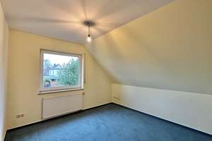 Solides Einfamilienhaus auf einem großzügigen Hintergrundstück – Die vollständige Adresse der Immobilie erhältst du vom Anbieter., 26133 Osternburg, Oldenburg (Oldenburg) – Vorschaubild 14