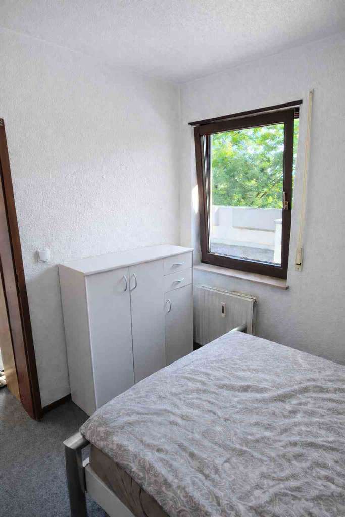 Immobilie in Waiblingen - 2-Zimmer Wohnung mit großer Dachterrasse, nur 9 Min. zum Bahnhof in Waiblingen. - Bild 2