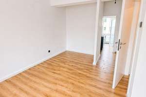 Erstbezug nach Sanierung: Helles 1-Zimmer-Apartment mit Balkon, Pantryküche & Tageslichtbad im Essen – Friedrichstraße 8, 45128 Südviertel, Essen – Vorschaubild 3