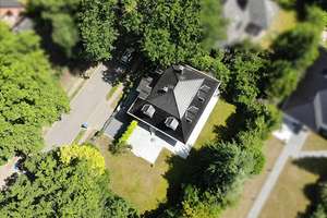 Stadtvilla in Bestlage auf parkähnlichem Grundstück – Die vollständige Adresse der Immobilie erhältst du vom Anbieter., 22927 Großhansdorf – Vorschaubild 4
