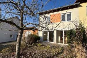 Ein bezauberndes Zuhause! Familienfreundliche Doppelhaushälfte, tolle Wohnlage, Garage u. Stellplatz – Die vollständige Adresse der Immobilie erhältst du vom Anbieter., 74821 Mosbach – Vorschaubild 2