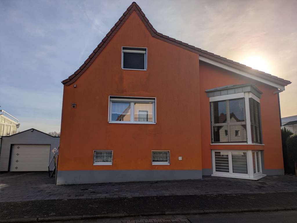 Immobilie in Schönenberg-Kübelberg - Freistehendes Einfamilienhaus in Feld- und Waldrandlage - Bild 1