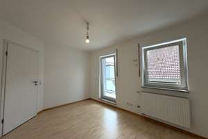 Stilvoll wohnen in Augsburg-Kriegshaber – freistehendes Einfamilienhaus mit Kamin & Designküche – Emily-Balch Straße 7, 86156 Kriegshaber, Augsburg – Vorschaubild 31
