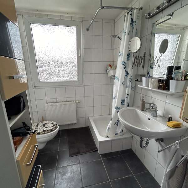 *** schöne, helle 2-Zimmer-Wohnung in Aachen-Laurensberg ***
