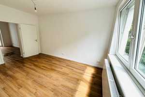 Frisch sanierte 3-Zimmer-Wohnung mit Einbauküche – Bilker Allee 210, 40215 Düsseldorf – Vorschaubild 6