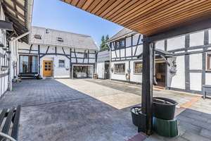 Gepflegte Hofanlage mit 2 Wohnhäusern, Nebengebäuden u.v.m. / Bauvorbescheid für 3. Wohnhaus – Die vollständige Adresse der Immobilie erhältst du vom Anbieter., 53123 Duisdorf, Bonn – Vorschaubild 6