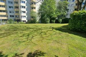 Perfekt geschnittene 3,5-Zimmer Wohnung in Regensburg - Königswiesen! – Die vollständige Adresse der Immobilie erhältst du vom Anbieter., 93051 Großprüfening-Dechbetten-Königswiesen, Regensburg – Vorschaubild 2
