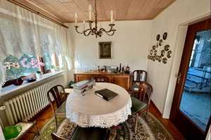 Gepfl. Haus mit tollem Grundstück, schöner Garage, Keller und neuem Dach – Steinburg (Kreis) – Vorschaubild 5