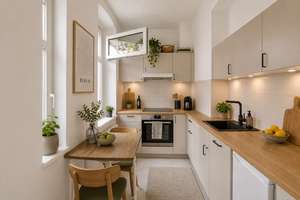 Bezugsfrei ab 2028: Altbau-Apartment im Gartenhaus, 4. OG – Die vollständige Adresse der Immobilie erhältst du vom Anbieter., 10409 Prenzlauer Berg, Berlin – Vorschaubild 7