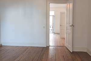 Helle, zentrale 4-Zimmer Gründerzeitwohnung mit Stuck, Dielen & Balkon – Friedenstraße 1, 70190 Kernerviertel, Stuttgart – Vorschaubild 11