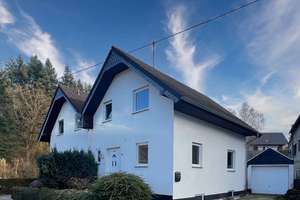 2 Doppelhaushälften im Paket - ideal für Kapitalanleger & Eigennutzer – Die vollständige Adresse der Immobilie erhältst du vom Anbieter., 56291 Bickenbach – Vorschaubild 1