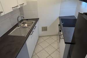 Erstbezug nach Sanierung mit Winterbalkon und EBK: Stilvolle 3-Zimmer-Wohnung in Düsseldorf – Gneisenaustraße 21, 40477 Pempelfort, Düsseldorf – Vorschaubild 8