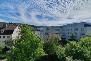 Tolle Aussicht! Schöne 3-Zimmer-Wohnung in Stuttgart-Süd mit 2 Bädern und Balkon - provisionsfrei – Mörikestraße 57, 70178 Karlshöhe, Stuttgart – Vorschaubild 1