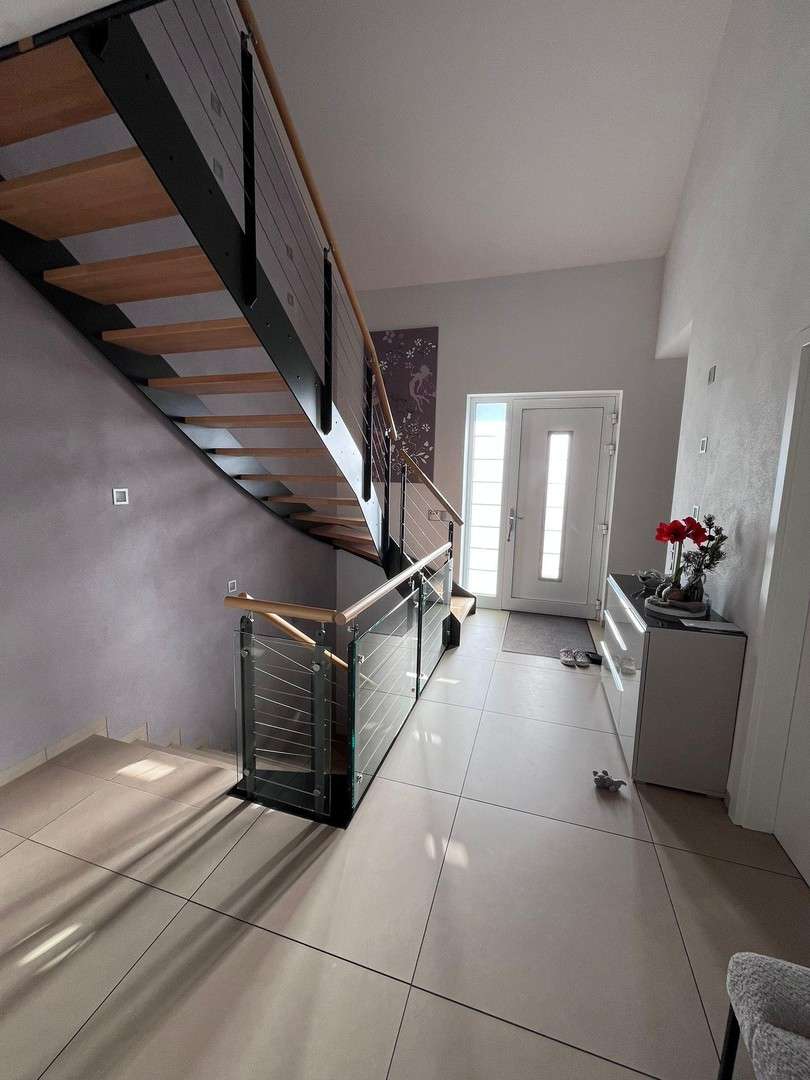 Immobilie in Remlingen - Traumhaus mit unverbaubarem Blick - Bild 12