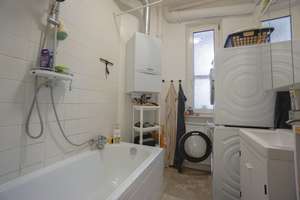 Großzügige 3,5-Zimmer-Wohnung mit Altbaucharme, Westbalkon und Einbauküche – Die vollständige Adresse der Immobilie erhältst du vom Anbieter., 90478 Ludwigsfeld, Nürnberg – Vorschaubild 11