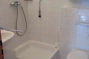 **KRIEGSHABER** Gepflegtes Mehrfamilienhaus mit 6 Wohneinheiten unweit der Uniklinik – Untere- Osterfeld- Straße 76, 86156 Kriegshaber, Augsburg – Vorschaubild 17