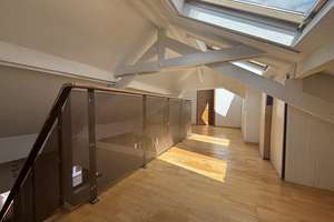 Lichtdurchflutete Maisonettewohnung im Herzen von Aachen. 2,5-Zimmerwohnung Nähe des Elisenbrunnens. – Die vollständige Adresse der Immobilie erhältst du vom Anbieter., 52062 Kaiserplatz, Aachen – Vorschaubild 8