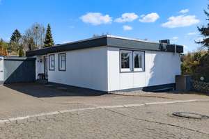 freistehender Bungalow mit Einlieger – großer Garten – Garage – Bochum-Stiepel – Die vollständige Adresse der Immobilie erhältst du vom Anbieter., 44797 Stiepel, Bochum – Vorschaubild 1