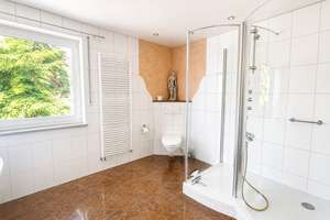 **IHR NEUES ZUHAUSE** Reizvolles REH mit EBK, herrlichem Garten und Garage, Neufahrn (S1) – Die vollständige Adresse der Immobilie erhältst du vom Anbieter., 85375 Neufahrn bei Freising – Vorschaubild 6