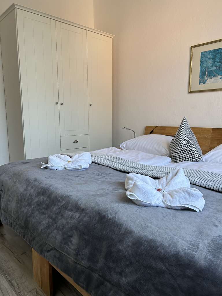 Immobilie in Stechlin - 2-Zimmer Eigentumswohnung und Ferienimmobile umgeben von zauberhafter Natur und Seen - Bild 1