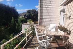 Frisch saniertes Reihenhaus mit 4 bis 5 Zimmern, Garten und Keller – Ginsterweg 2f, 30916 Isernhagen – Vorschaubild 3