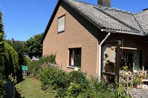 ------FEST  RESERVIERT------Großes, sehr sonniges Traumhaus mit wundervollem Grundstück – Die vollständige Adresse der Immobilie erhältst du vom Anbieter., 37127 Dransfeld – Vorschaubild 4