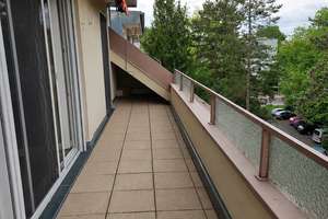 Helle 2,5-Zimmer-Dachgeschosswohnung mit großer Terrasse, Einbauküche und Tiefgaragenstellplatz – Die vollständige Adresse der Immobilie erhältst du vom Anbieter., 91052 Röthelheim, Erlangen – Vorschaubild 10
