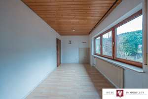 Leben in der Idylle!
Gepflegtes Einfamilienhaus mit Garage und sensationellem Garten in Rudersberg- – Die vollständige Adresse der Immobilie erhältst du vom Anbieter., 73635 Rudersberg – Vorschaubild 20