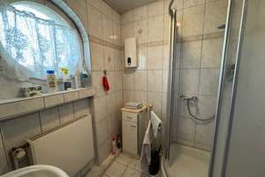 Freistehendes Einfamilienhaus mit Garage in ruhiger Wohnlage. – Die vollständige Adresse der Immobilie erhältst du vom Anbieter., 42655 Solingen-Mitte, Solingen – Vorschaubild 9