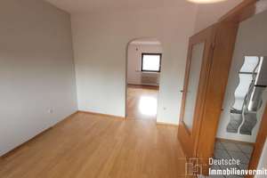 Reihenhaus mit schöner Aufteilung, Wintergarten, Keller, Dachboden, Garage und Garten – 68259 Wallstadt, Mannheim – Vorschaubild 11