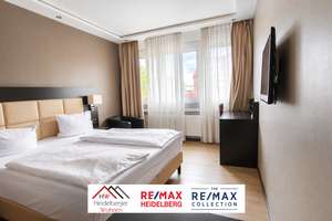 Hotel-Atmosphäre: vollausgestattetes möbliertes ehemaliges Hotelzimmer in Karlsruhe zu vermieten. – Kriegstr. 51, 76133 Innenstadt-West, Karlsruhe – Vorschaubild 1