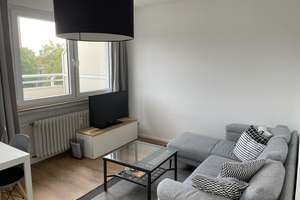 MÖBLIERTE  und voll ausgestattete Wohnung mit zwei Dachterrassen über den Dächern von Düsseldorf