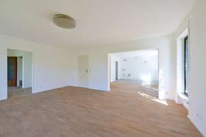 Wohnen im Grünen: Großzügige Erdgeschosswohnung mit weitläufigem Garten und viel Freiraum. – Die vollständige Adresse der Immobilie erhältst du vom Anbieter., 86199 Göggingen-Süd, Augsburg – Vorschaubild 18