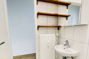 Bezugsfertige 2-Zimmer-Dachgeschosswohnung mit Gartenbenutzung ab sofort zu vermieten – Konrad-Broßwitz-Straße 25, 60487 Bockenheim, Frankfurt am Main – Vorschaubild 7