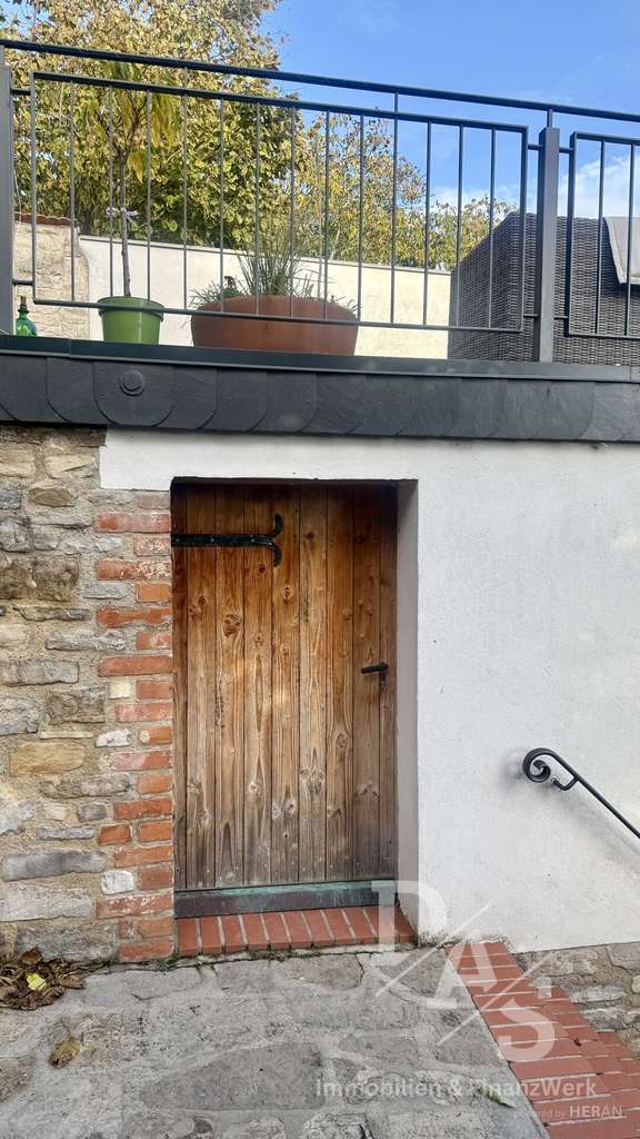 Immobilie in Bernburg - Liebevoll gepflegtes, vollvermietetes Mehrfamilienhaus mit 4 Wohneinheiten mit Schlossblick - Bild 4