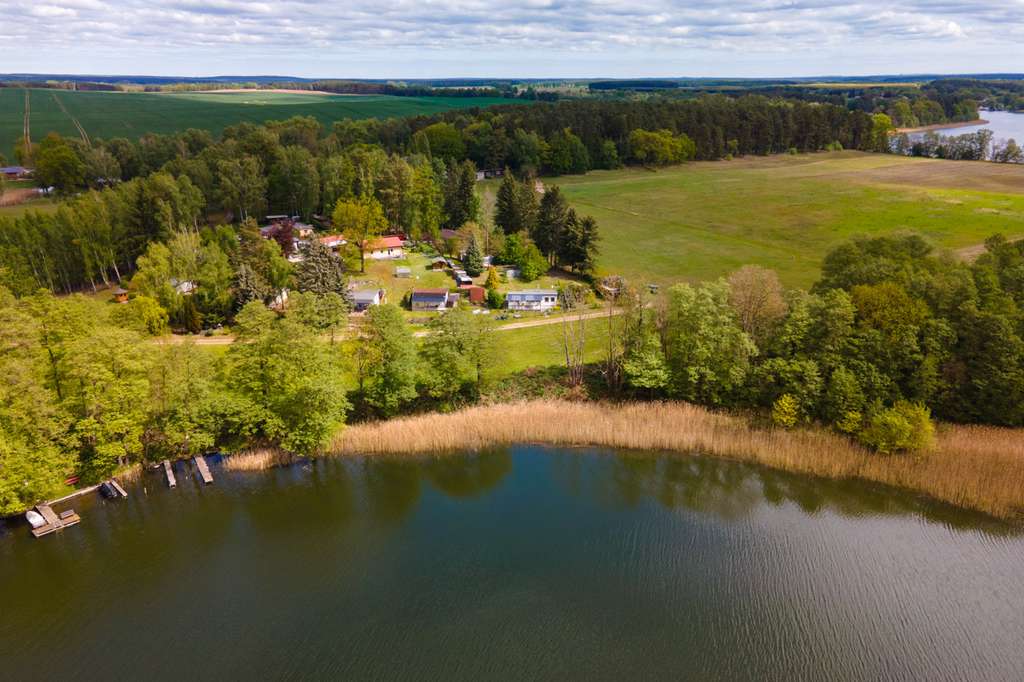 Immobilie in Wustrow - Wochenendhaus am See - Idylle mit Blick auf`s Wasser - Bild 4
