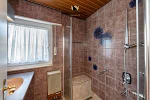 Sonnige Aussichten! Hübsches Einfamilienhaus in schöner Ortsrandlage in Weinstadt – Die vollständige Adresse der Immobilie erhältst du vom Anbieter., 71384 Weinstadt – Vorschaubild 25