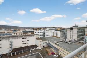 Bezugsfreie, große 2-ZKBB mit Blick über den Dächern von PF-City – Westliche-Karl-Friedrich-Straße 43, 75172 Innenstadt, Pforzheim – Vorschaubild 2