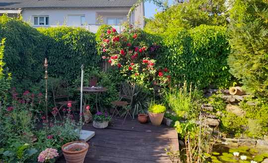 Provisionsfrei: Haus in Haus mit zwei Eigentumswohnungen