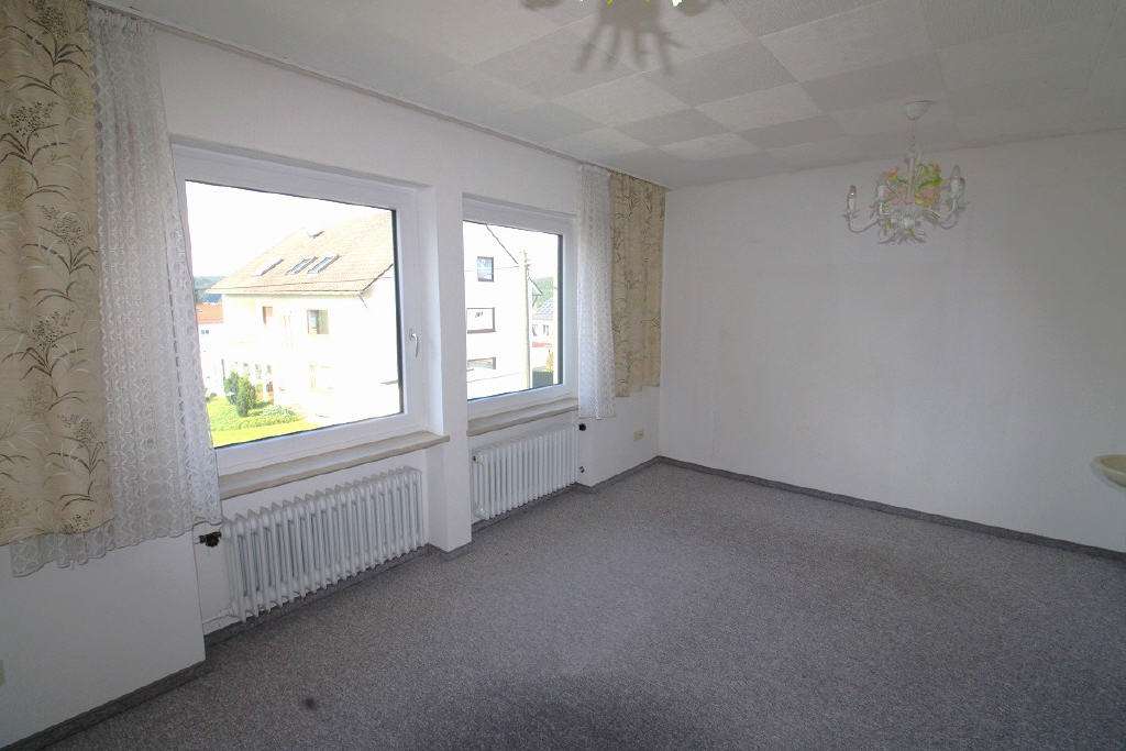 Immobilie in Fischach - Zweifamilienhaus mit viel Potential in begehrter Lage Fischachs - Bild 6