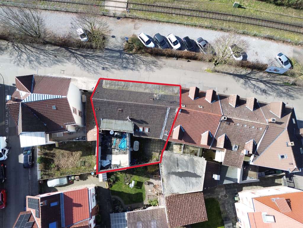 Immobilie in Weinheim - MFH mit Potential - inkl. Bauunterlagen für ein 5 FH - Bild 1