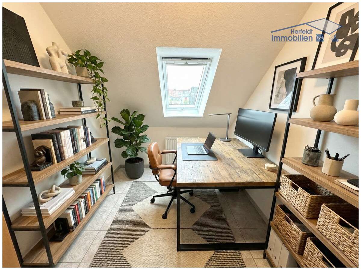 Immobilie in Klosterlechfeld - Exklusive 3,5-Zimmer-Maisonette in ruhiger Lage mit Balkon & 4 Stellplätzen - sofort bezugsfrei - Bild 9