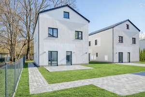Lichtdurchflutetes Neubau-Einfamilienhaus mit moderner Technik und viel Platz – Die vollständige Adresse der Immobilie erhältst du vom Anbieter., 14612 Falkensee – Vorschaubild 3